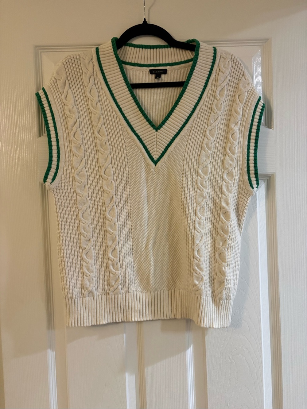 Talbots Vero Moda Cream Cable-Knit Sleeveless V-Neck Sweater Vest with Green